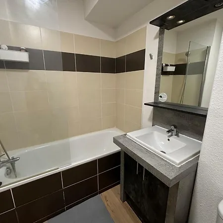 Aisme Apartment
